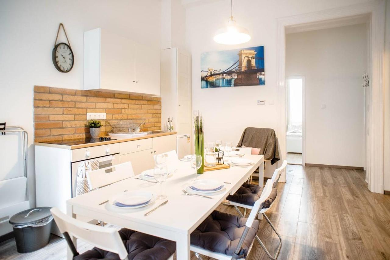 Comfy, Renewed 3 Bedroom Apt In Center Budapest Ngoại thất bức ảnh