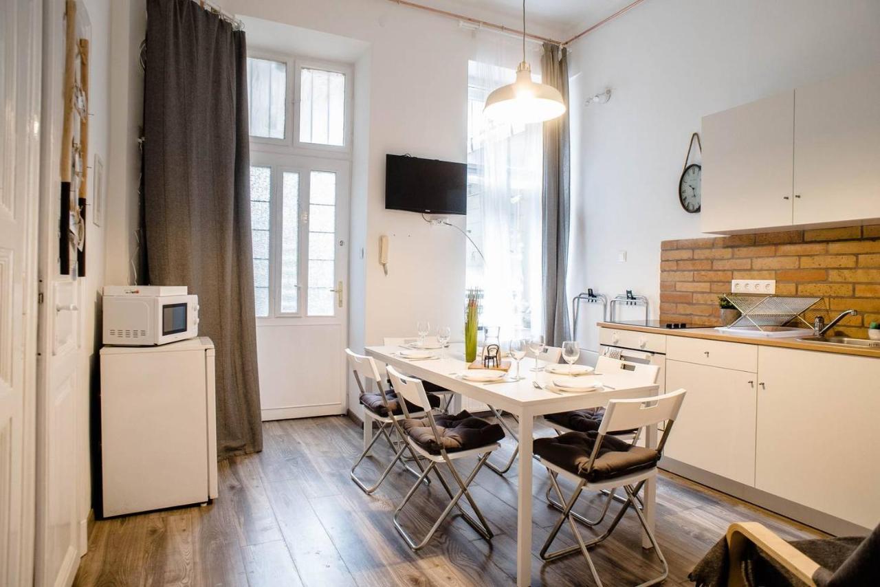 Comfy, Renewed 3 Bedroom Apt In Center Budapest Ngoại thất bức ảnh
